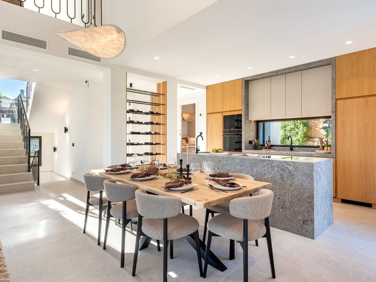 Villa for Sale in Nueva Andalucía, Malaga 16