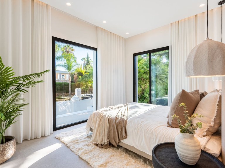 Villa for Sale in Nueva Andalucía, Malaga 29