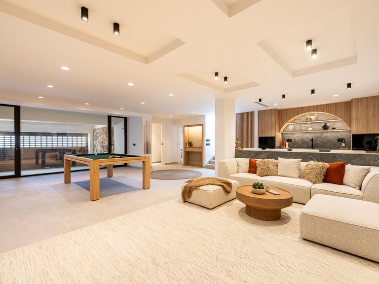 Villa for Sale in Nueva Andalucía, Malaga 40