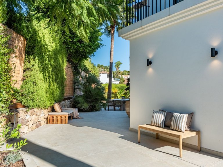 Villa for Sale in Nueva Andalucía, Malaga 44