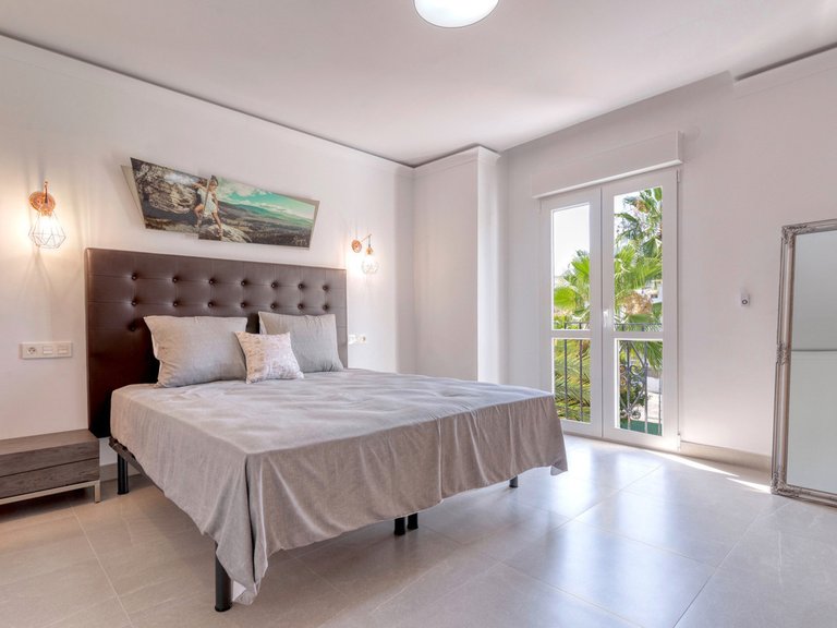 Apartment for Sale in Puerto Banús, Malaga 6