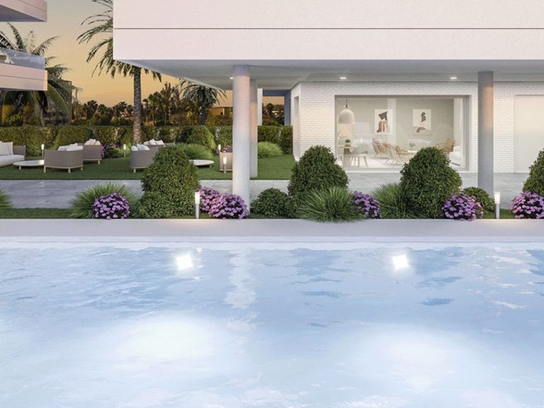 Apartment for Sale in Nueva Andalucía, Malaga 1