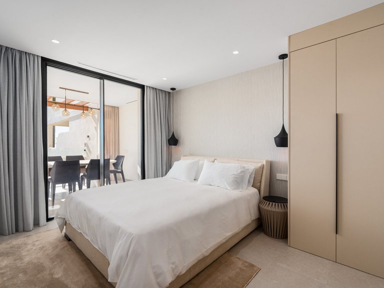 Apartment for Sale in Nueva Andalucía, Malaga 12