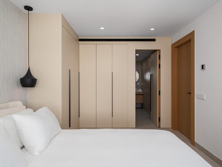 Apartment for Sale in Nueva Andalucía, Malaga 19