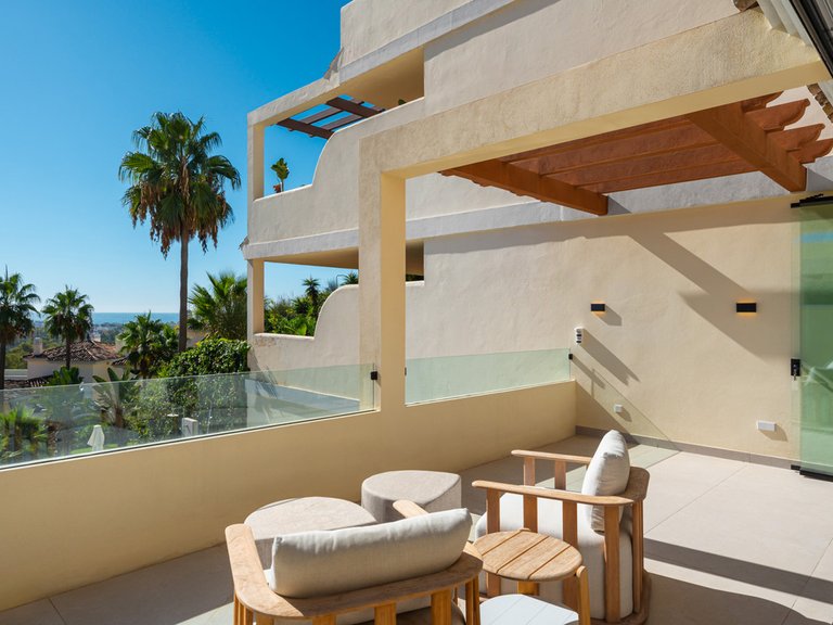Apartment for Sale in Nueva Andalucía, Malaga 21