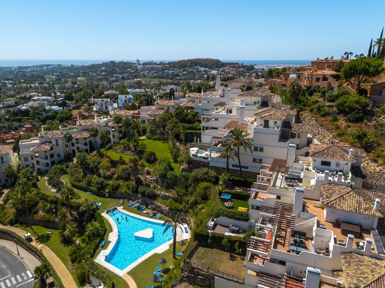 Apartment for Sale in Nueva Andalucía, Malaga 28