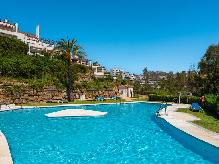 Apartment for Sale in Nueva Andalucía, Malaga 29