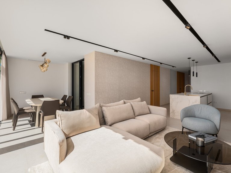 Apartment for Sale in Nueva Andalucía, Malaga 5