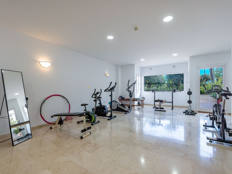 Apartment for Sale in Costa del Sol, Estepona, Malaga 20