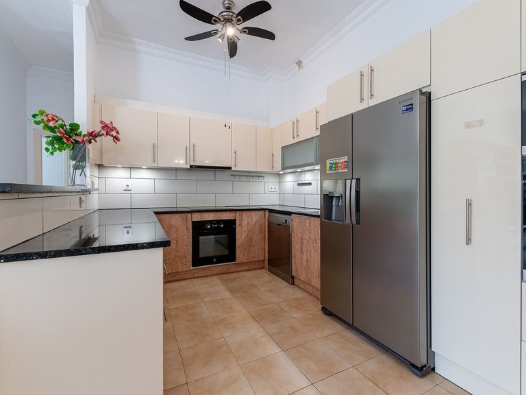 Apartment for Sale in Costa del Sol, Estepona, Malaga 4