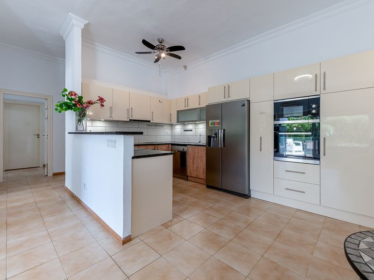 Apartment for Sale in Costa del Sol, Estepona, Malaga 5