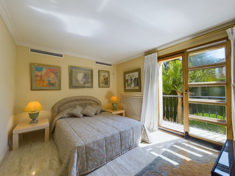 Villa for  in Nueva Andalucía, Malaga 20