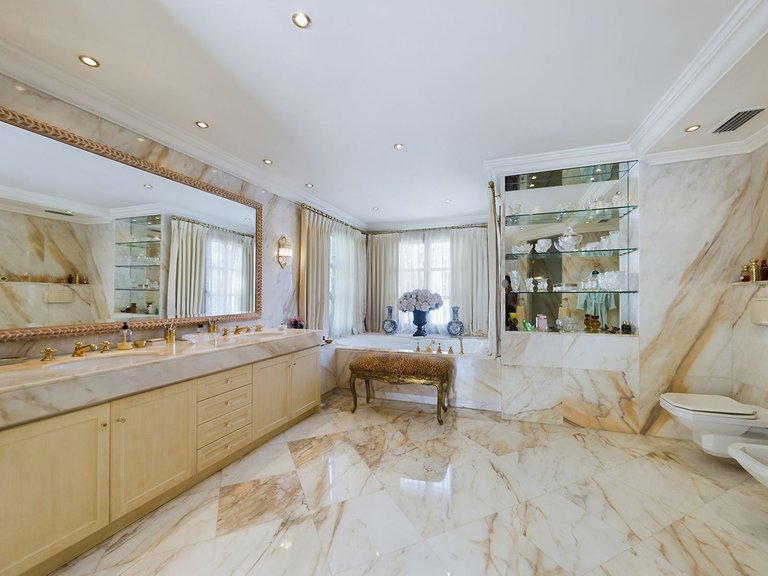 Villa for  in Nueva Andalucía, Malaga 22