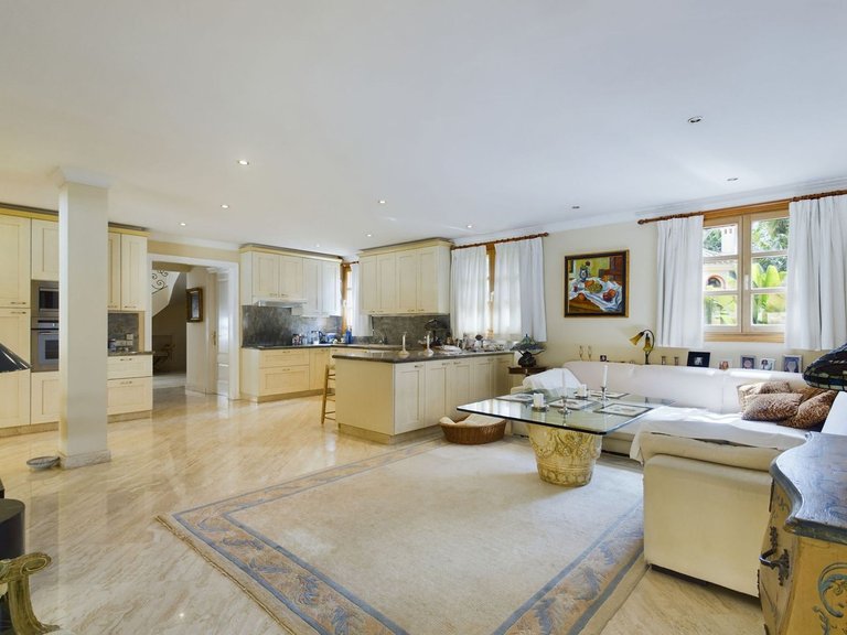 Villa for  in Nueva Andalucía, Malaga 8