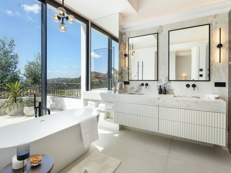 Villa for Sale in Los Arqueros Golf, Malaga 22