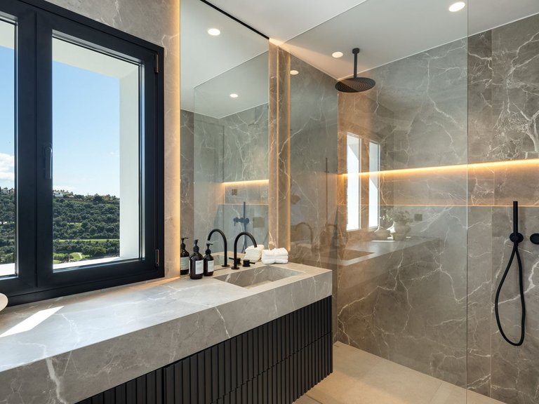 Villa for Sale in Los Arqueros Golf, Malaga 29
