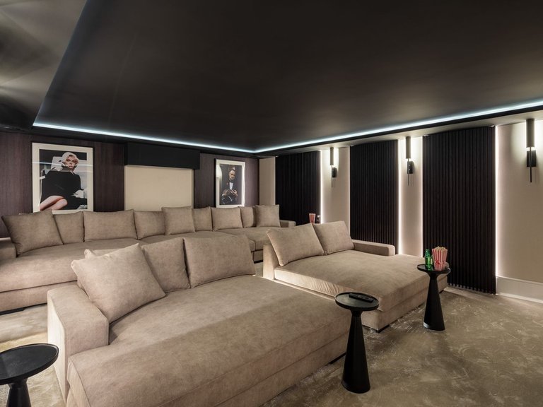 Villa for Sale in Los Arqueros Golf, Malaga 35