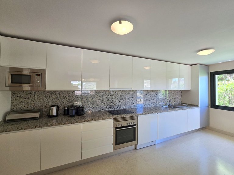 Apartment for Sale in Benahavís, Malaga 13