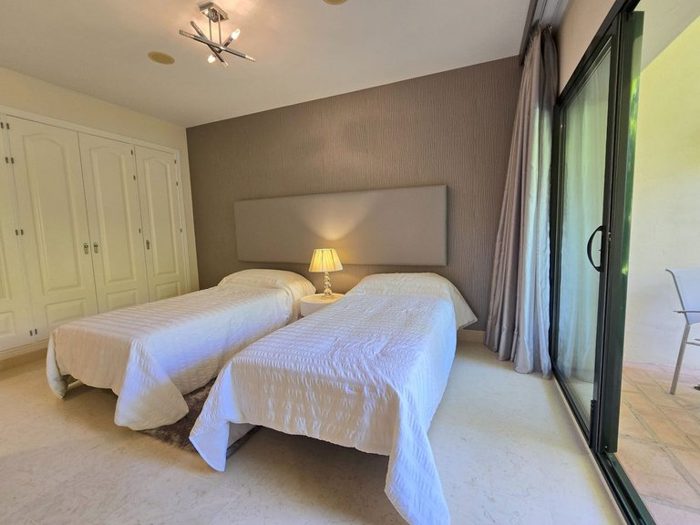 Apartment for Sale in Benahavís, Malaga 14