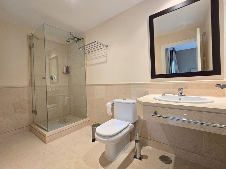 Apartment for Sale in Benahavís, Malaga 15