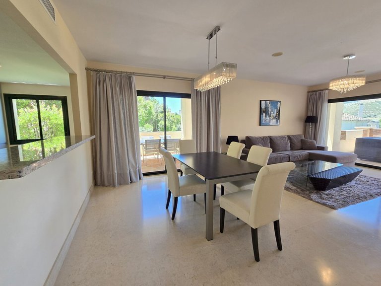 Apartment for Sale in Benahavís, Malaga 31