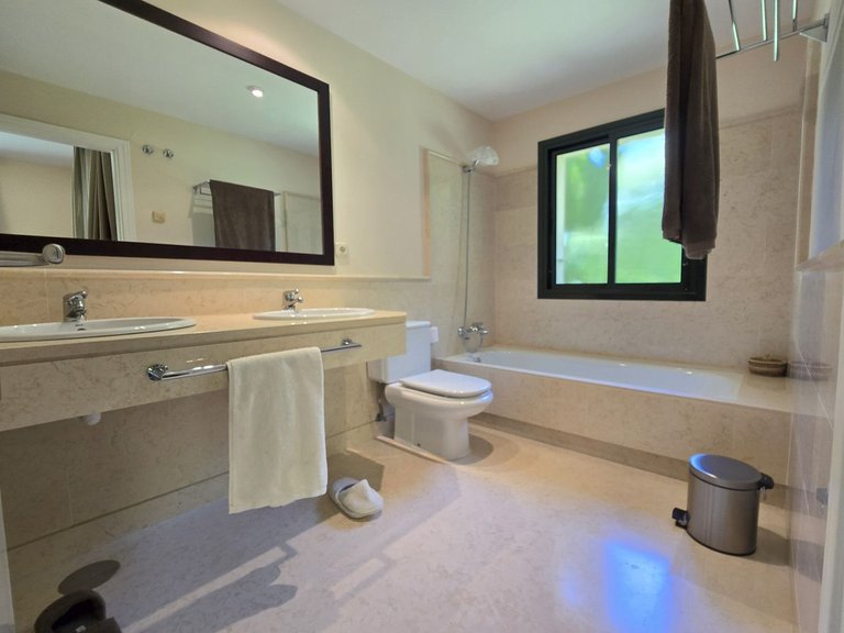 Apartment for Sale in Benahavís, Malaga 7