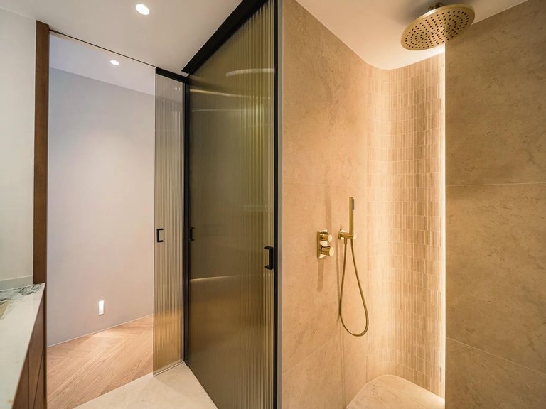 Apartment for Sale in The Golden Mile, Malaga 15