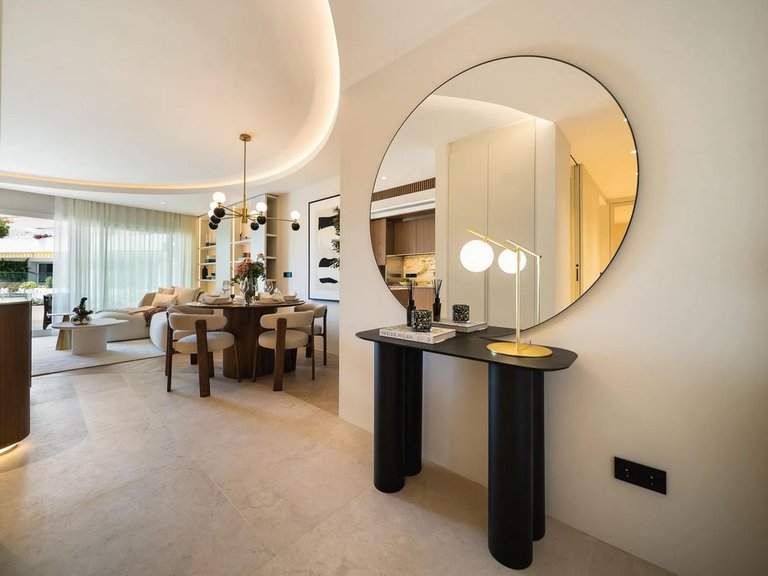 Apartment for Sale in The Golden Mile, Malaga 2