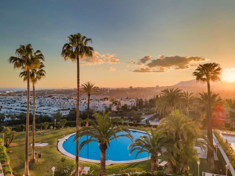 Apartment for Sale in The Golden Mile, Malaga 27