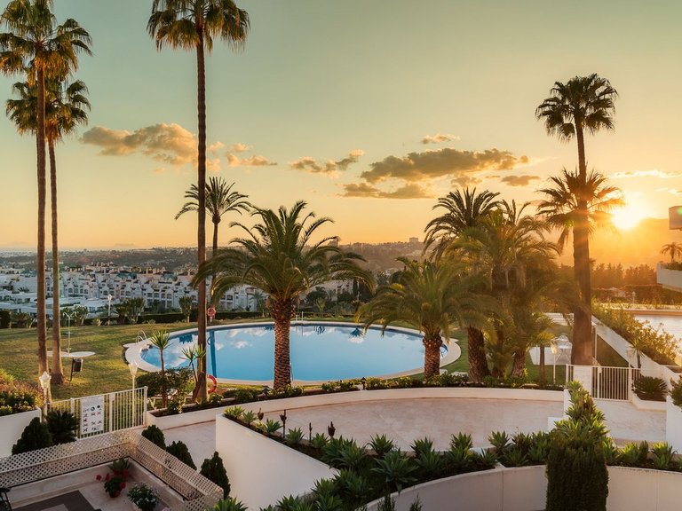 Apartment for Sale in The Golden Mile, Malaga 28