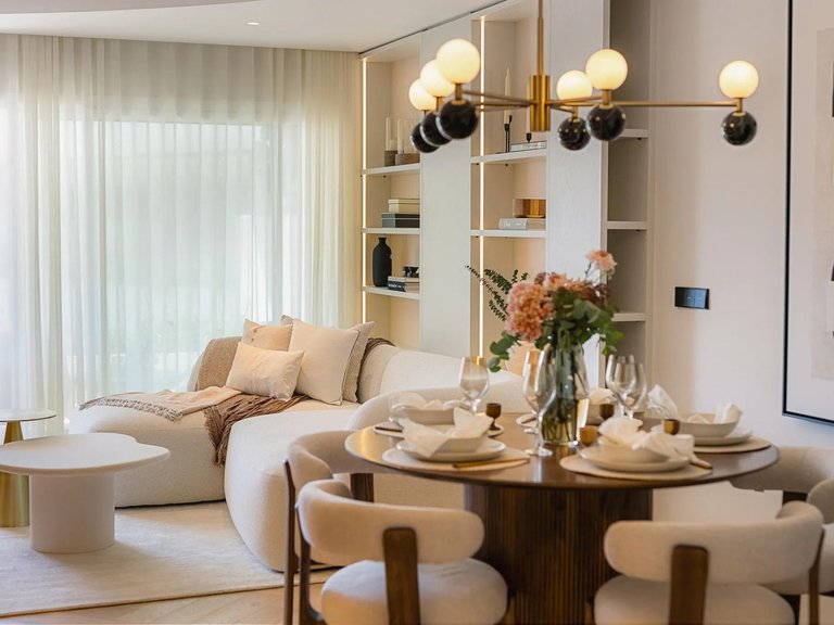 Apartment for Sale in The Golden Mile, Malaga 3