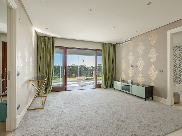 Apartment for Sale in Estepona, Malaga 5