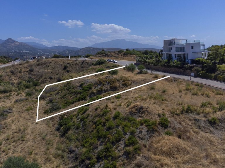 Plot for Sale in New Golden Mile, Malaga 2