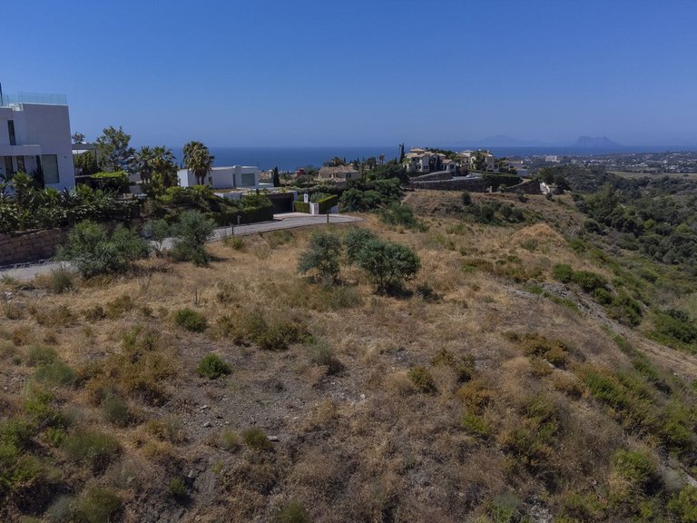 Plot for Sale in New Golden Mile, Malaga 3