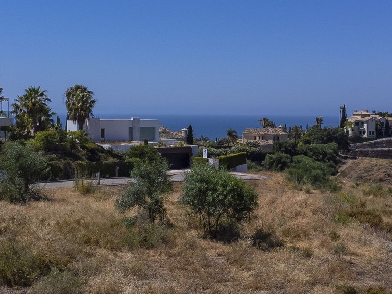 Plot for Sale in New Golden Mile, Malaga 4