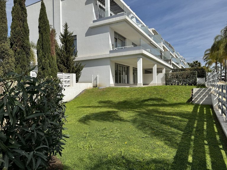 Apartment for  in Costa del Sol, Estepona, Malaga 25