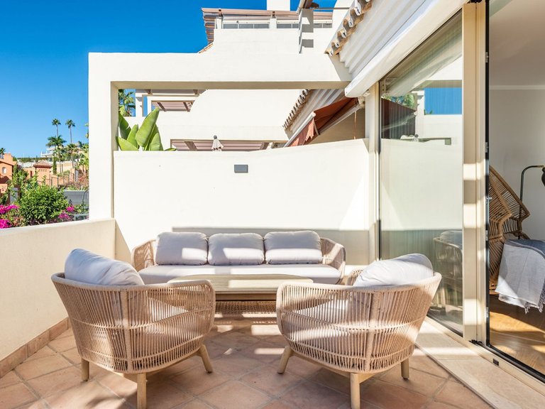 Apartment for Sale in Nueva Andalucía, Malaga 12
