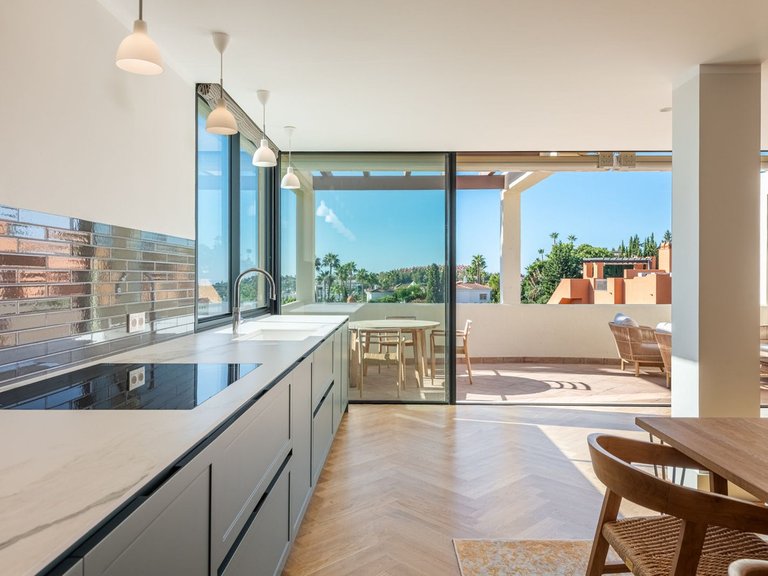 Apartment for Sale in Nueva Andalucía, Malaga 4