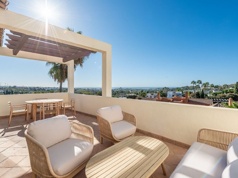 Apartment for Sale in Nueva Andalucía, Malaga 5
