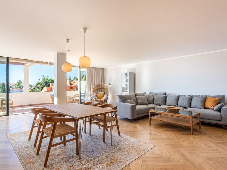 Apartment for Sale in Nueva Andalucía, Malaga 9
