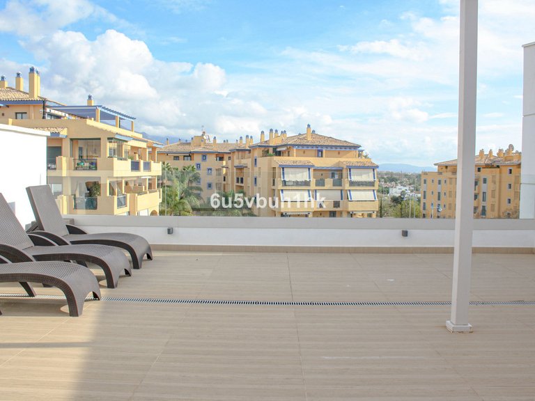 Apartment for Sale in San Pedro De Alcántara, Malaga 1