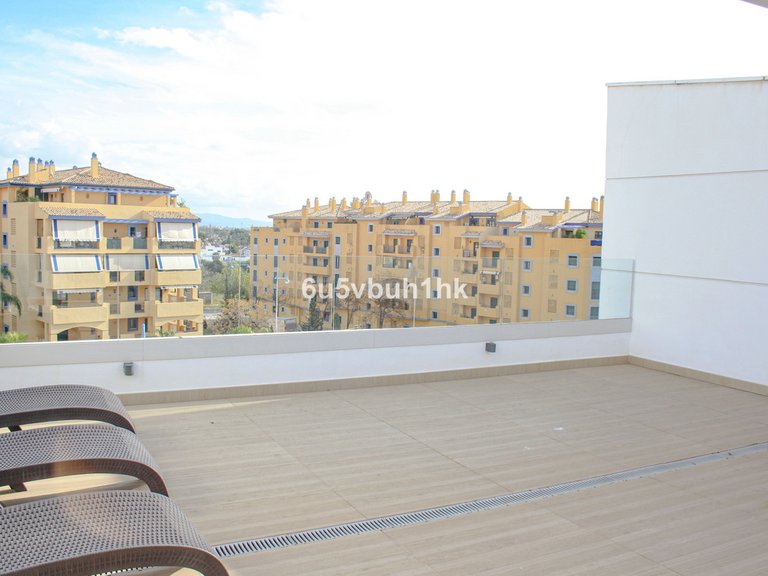 Apartment for Sale in San Pedro De Alcántara, Malaga 4