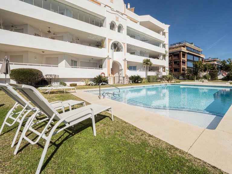 Apartment for Sale in Costa del Sol Puerto Banus, Malaga 1