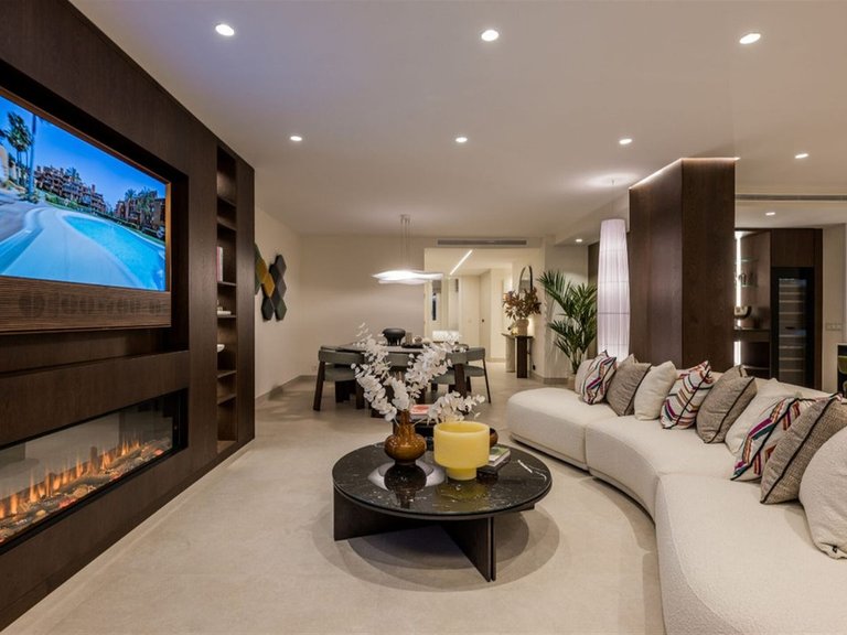 Apartment for Sale in Los Monteros, Malaga 5