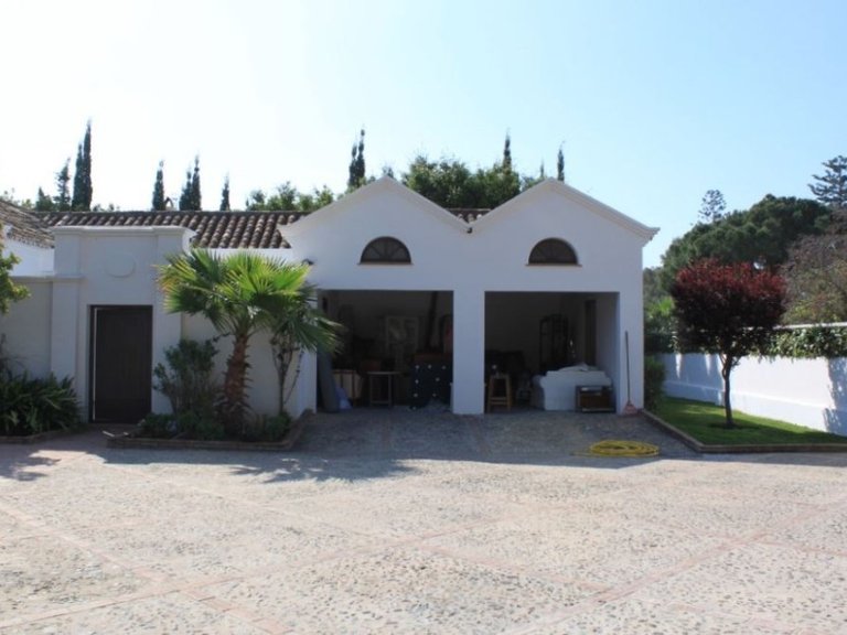 Villa for Sale in Marbella, Malaga 12