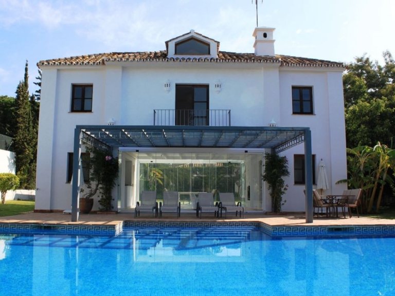 Villa for Sale in Marbella, Malaga 15