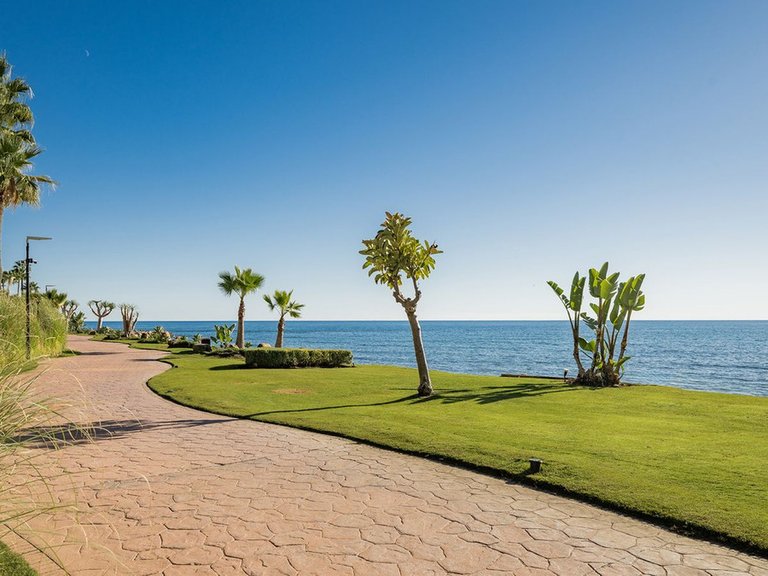 Apartment for Sale in New Golden Mile, Malaga 43