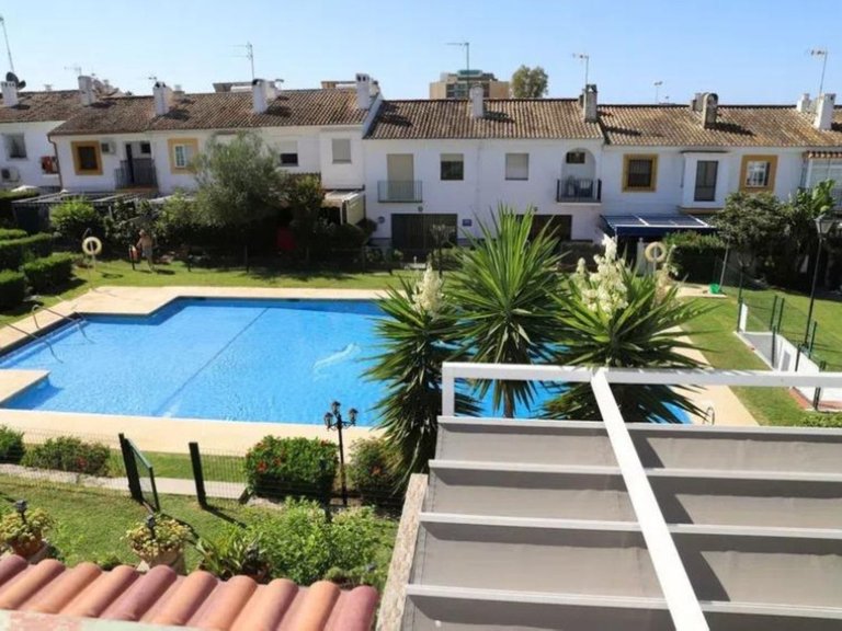 Town House for Sale in Atalaya, Malaga 1