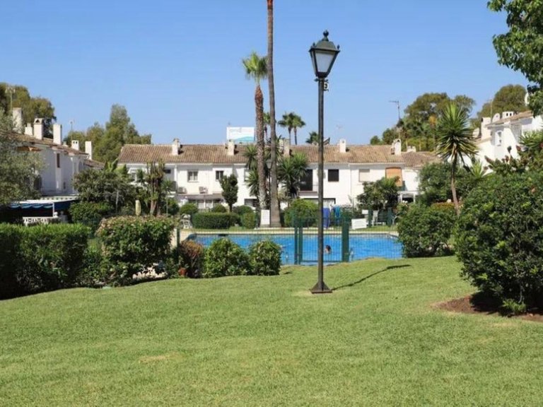 Town House for Sale in Atalaya, Malaga 21