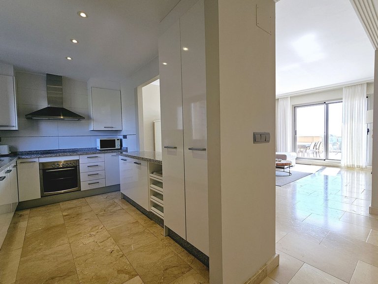 Penthouse for Sale in Selwo, Malaga 13